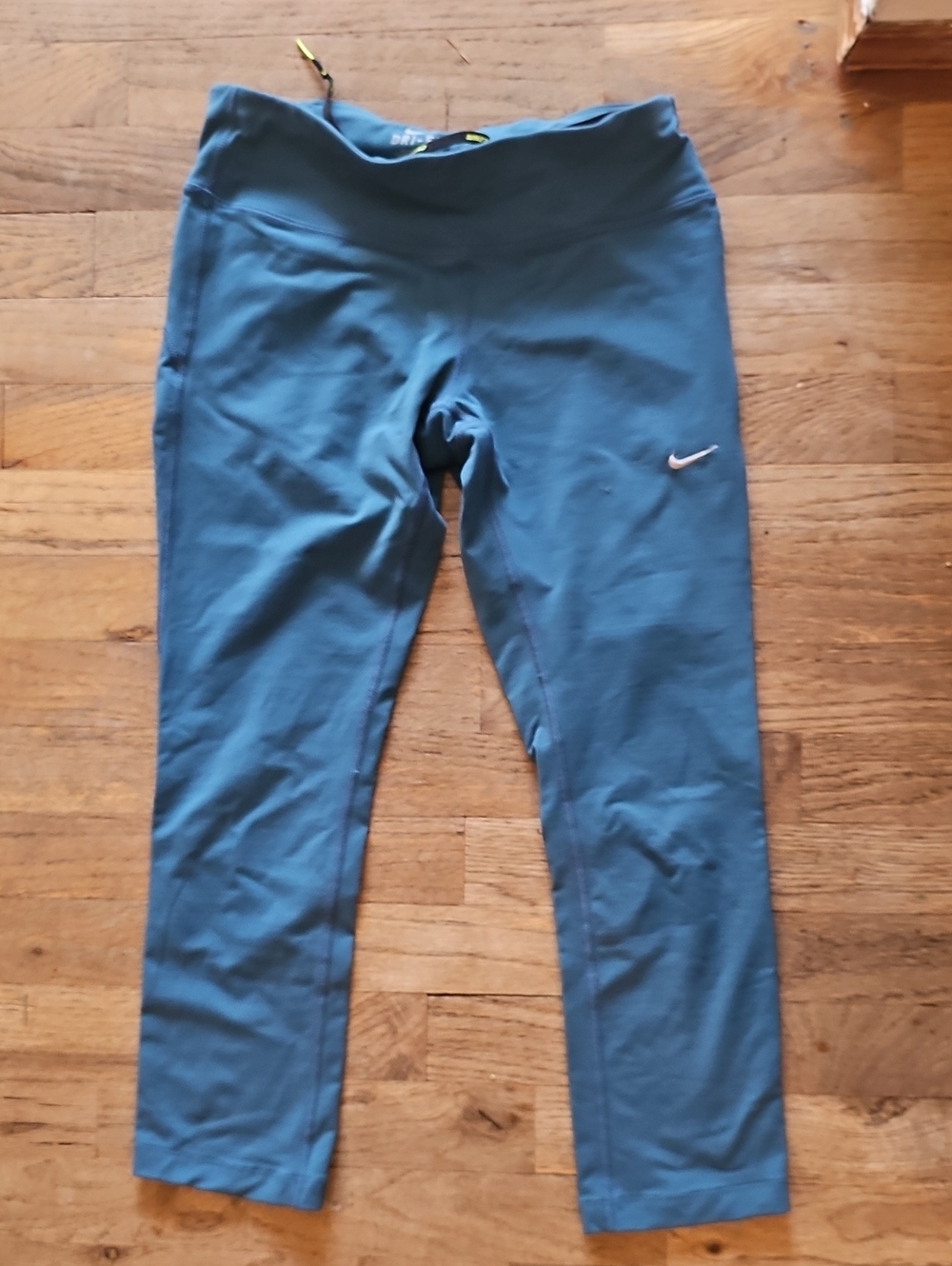 Women's Nike Dri-Fit Teal Capri Leggings